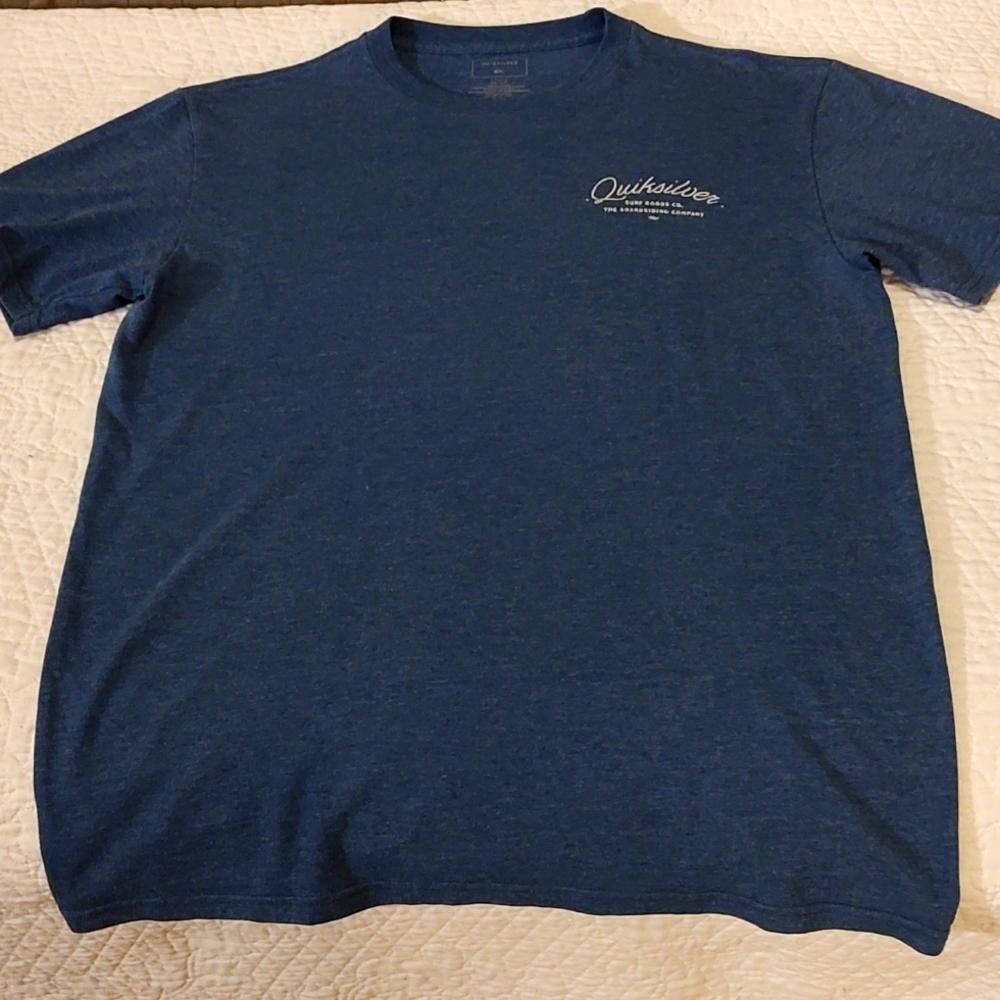Quicksilver large t-shirt